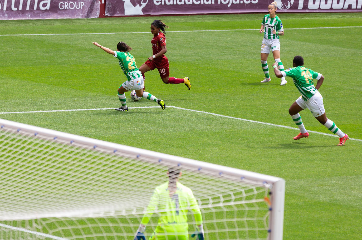 Fotos: La derrota del EDF Logroño ante el Betis, en imágenes