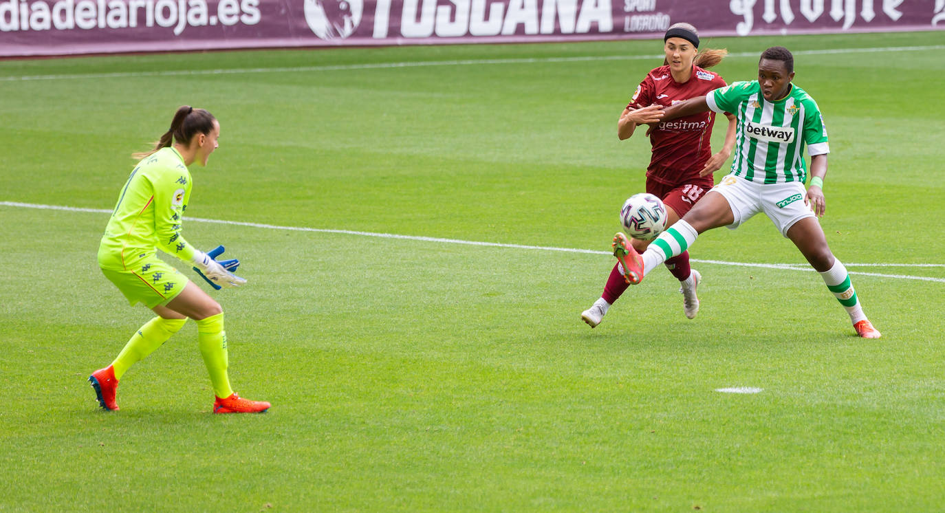 Fotos: La derrota del EDF Logroño ante el Betis, en imágenes