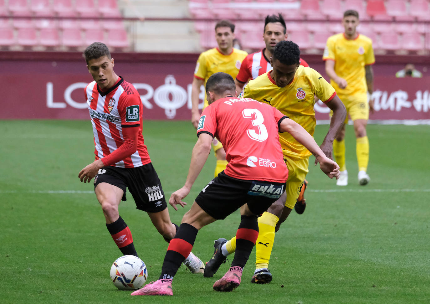 Fotos: Las imágenes de la dura derrota de la UD Logroñés ante el Girona