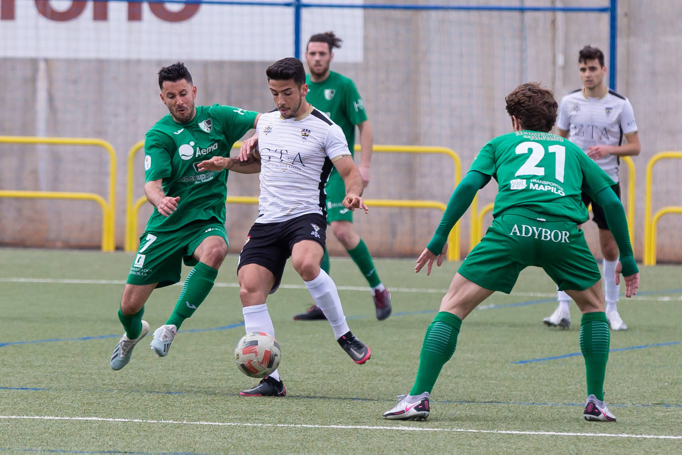 Fotos: Cara y cruz para el Racing Rioja y el Alfaro