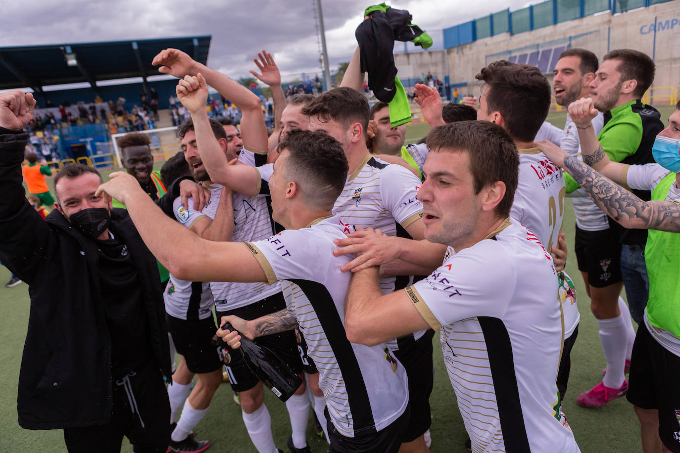 Fotos: Cara y cruz para el Racing Rioja y el Alfaro