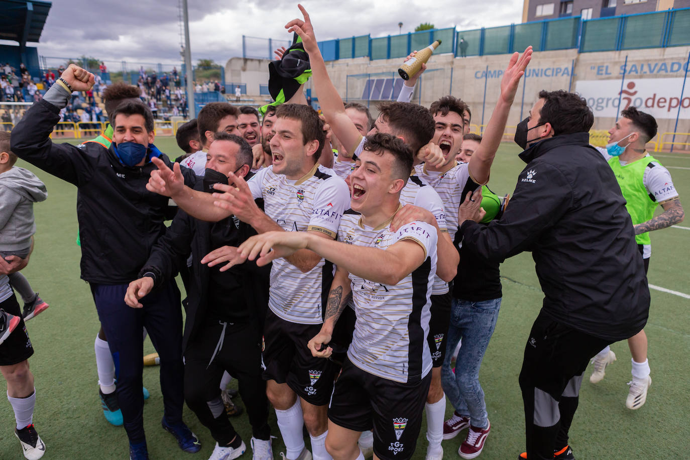 Fotos: Cara y cruz para el Racing Rioja y el Alfaro