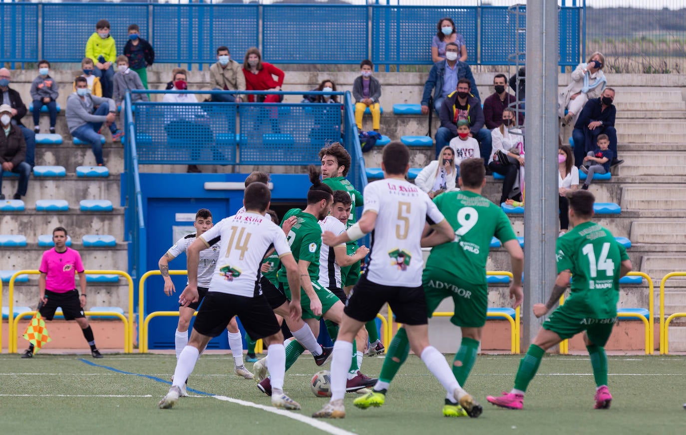 Fotos: Cara y cruz para el Racing Rioja y el Alfaro