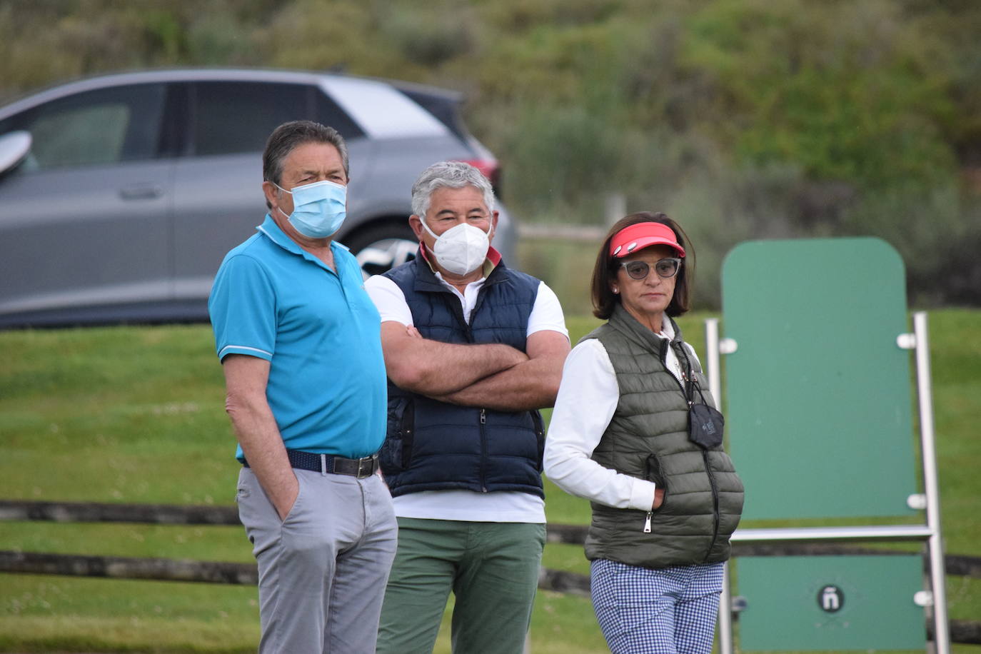 Los participantes en el torneo Bodegas Altanza de la Liga de Golf y Vino disfrutaron de un gran día de gol en El Campo de Logroño.