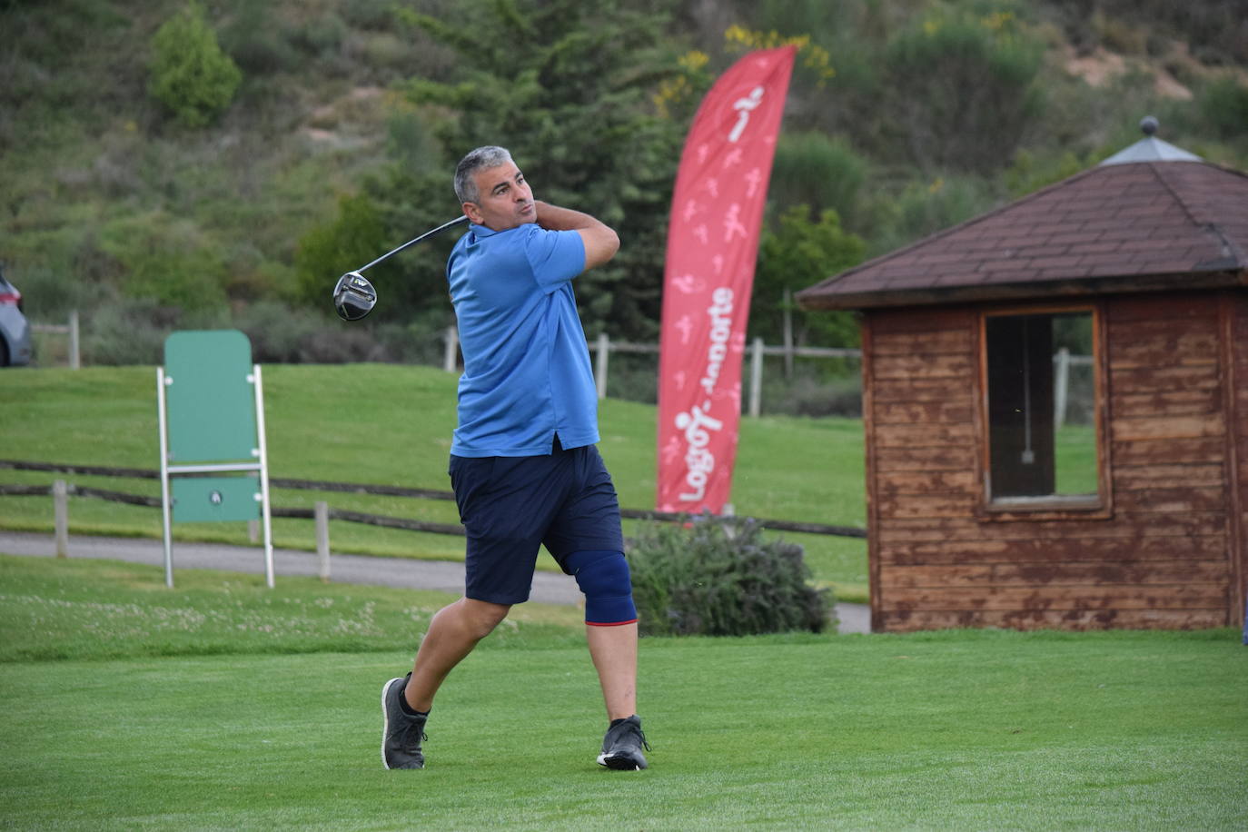 Los participantes en el torneo Bodegas Altanza de la Liga de Golf y Vino disfrutaron de un gran día de gol en El Campo de Logroño.