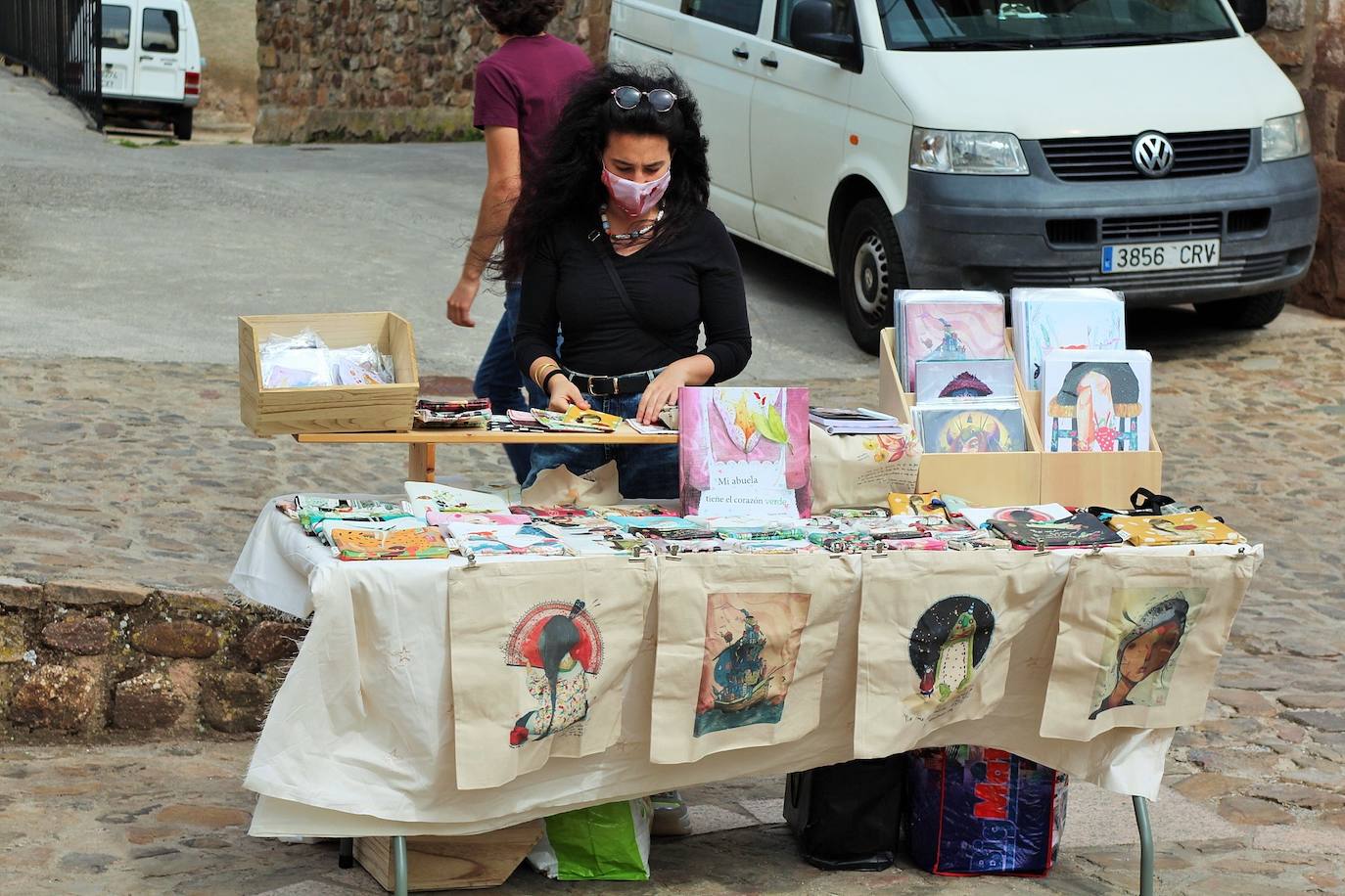Fotos: Nieva recupera los mercados de artesanía y producción local en Nieva