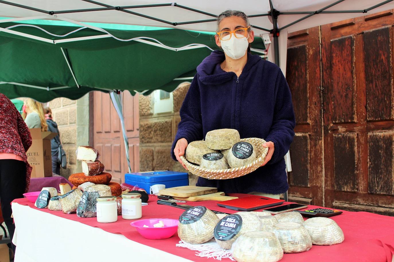 Fotos: Nieva recupera los mercados de artesanía y producción local en Nieva