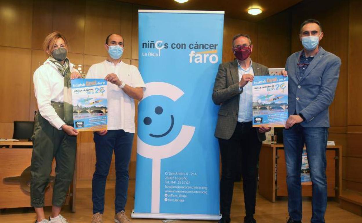 Begoña Marañón (FARO-Rioja), Jorge Marza (Rafting Rioja Aventura), Rubén Antoñanzas (concejal de Deportes) y Millán Lozano (Centro Cultural de Ibercaja). 