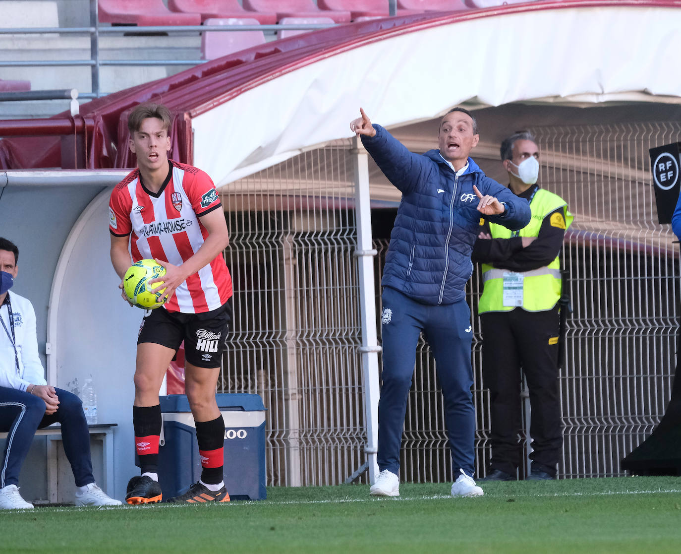 Fotos: Las imágenes de la victoria de la UD Logroñés sobre el Fuenlabrada