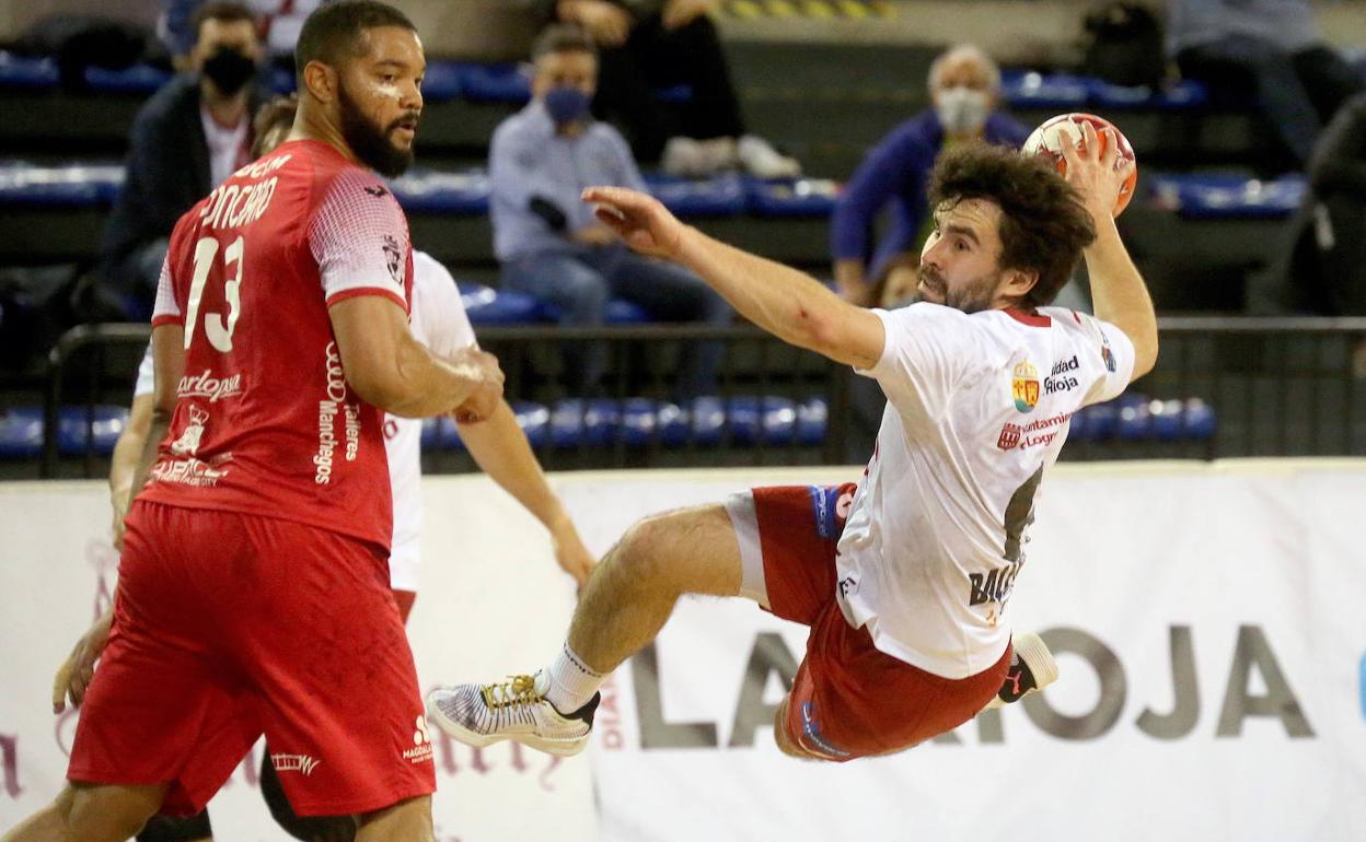 El Ciudad de Logroño anuncia la salida de siete jugadores