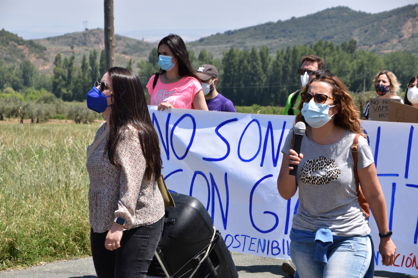 Fotos: Marcha contra los &#039;gigantes&#039; en el valle de Ocón