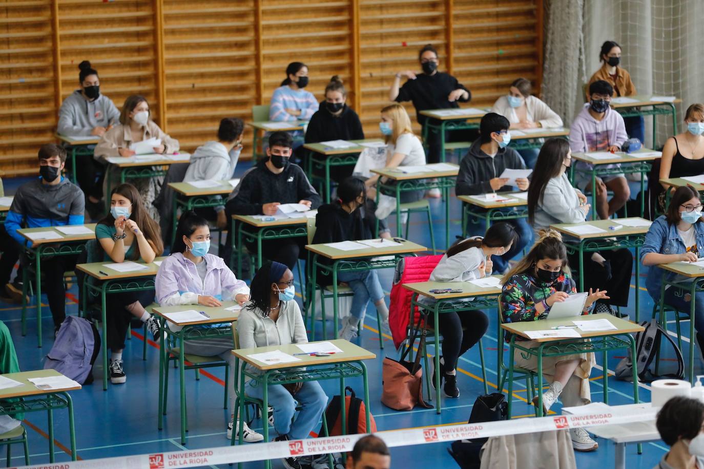 1.456 estudiantes de La Rioja comienzan la EBAU en diez sedes para evitar contagios de COVID. 