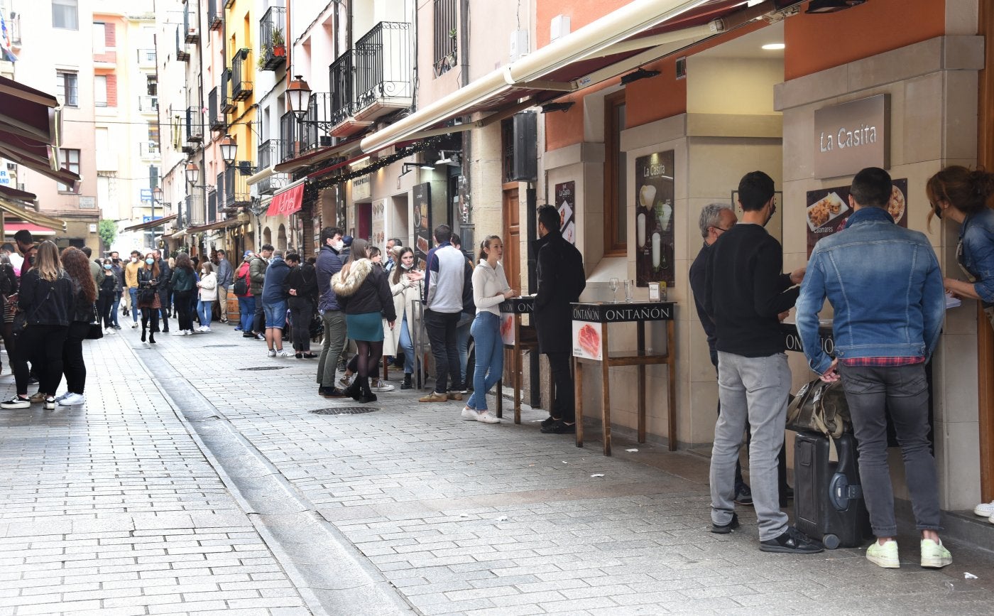 Aspecto que ofrecía la calle Laurel de Logroño recientemente. 