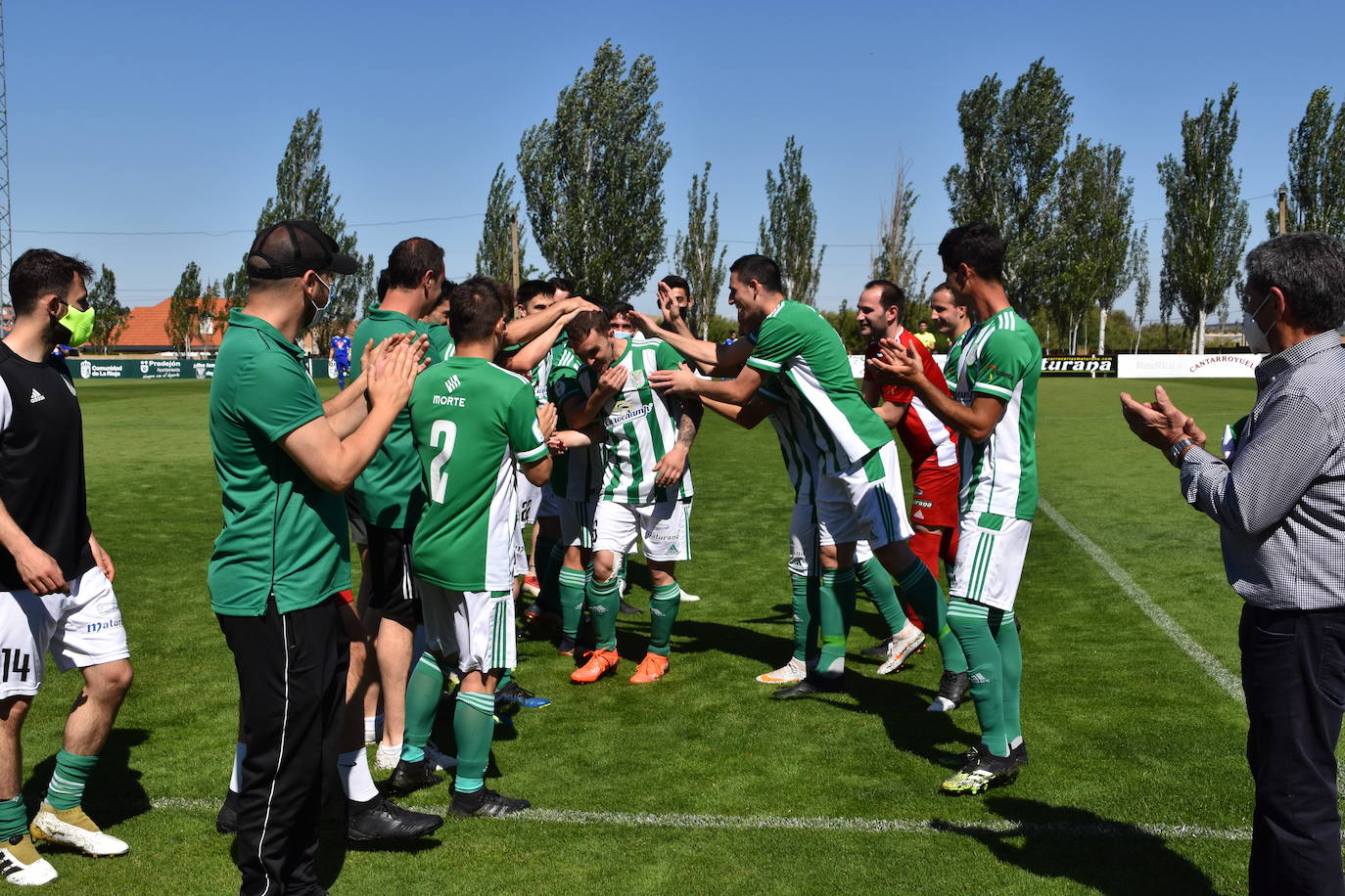 Fotos: Despedidas y homenajes en el Pradejón