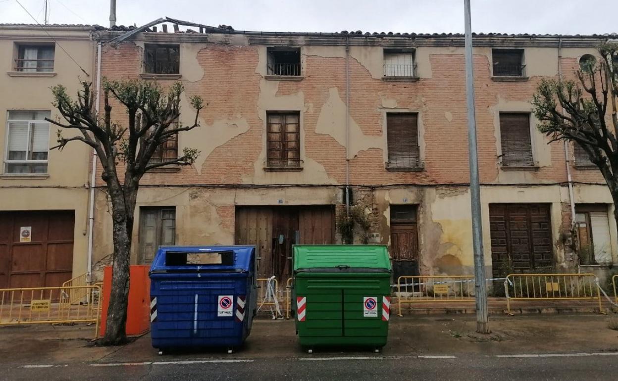 Edificios de la calle Sor María de Leiva cuya situación interesa a Izquierda Unida. 