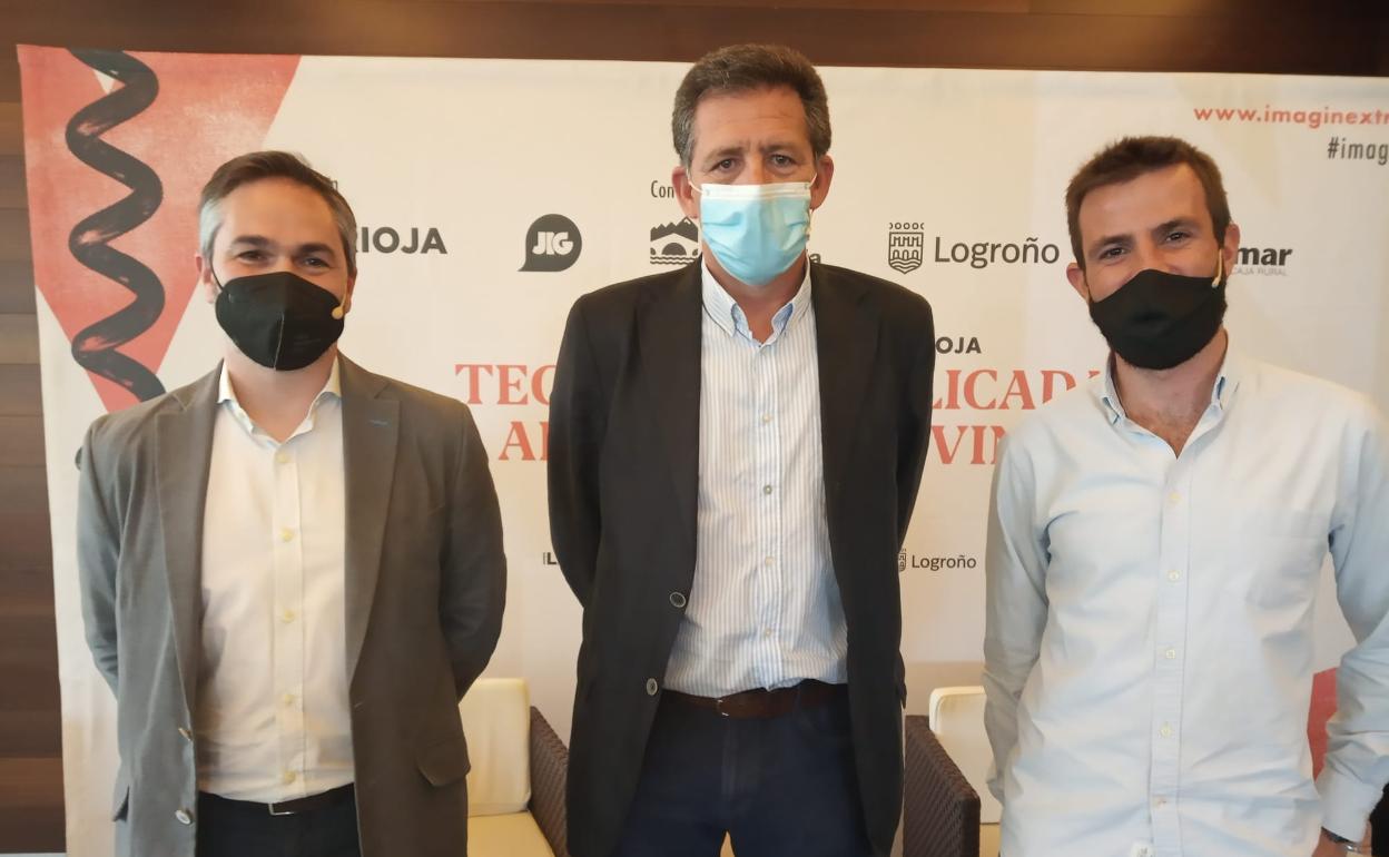 Ezquerro, Águia y López, tras la rueda de prensa