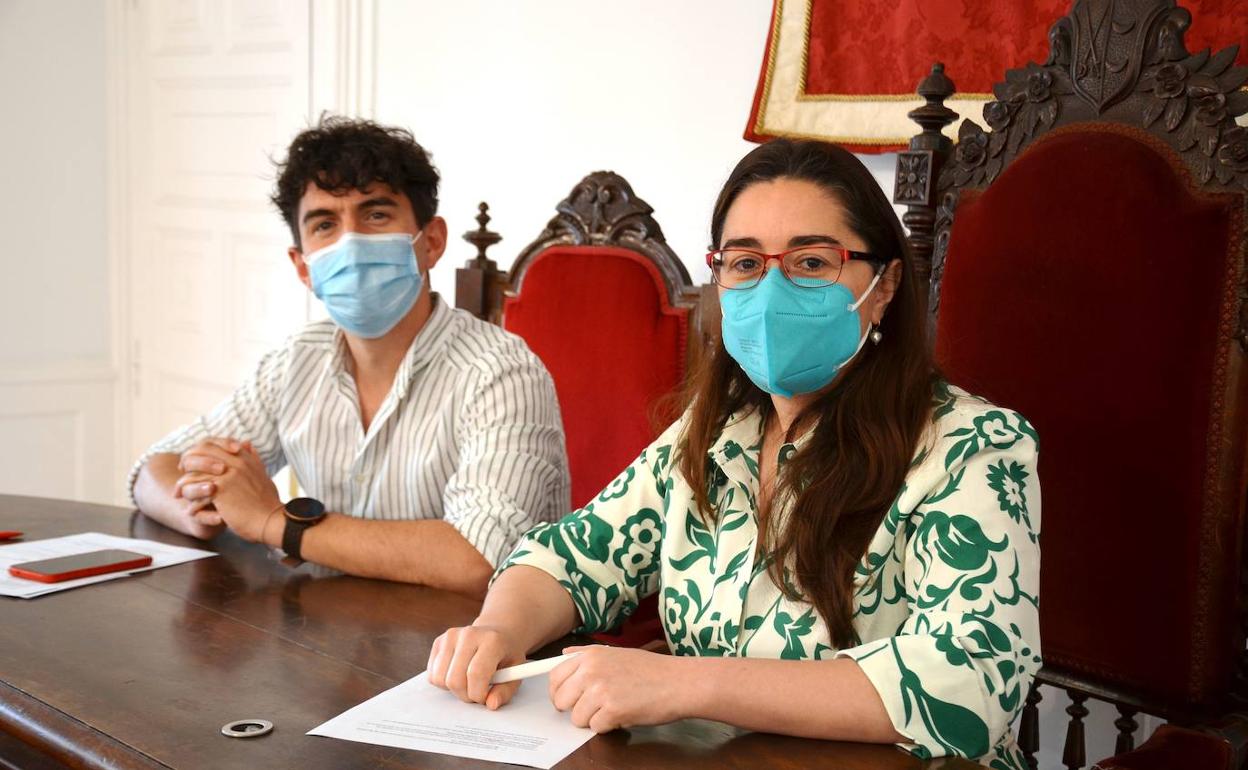 Esteban Martínez y Elisa Garrido. 