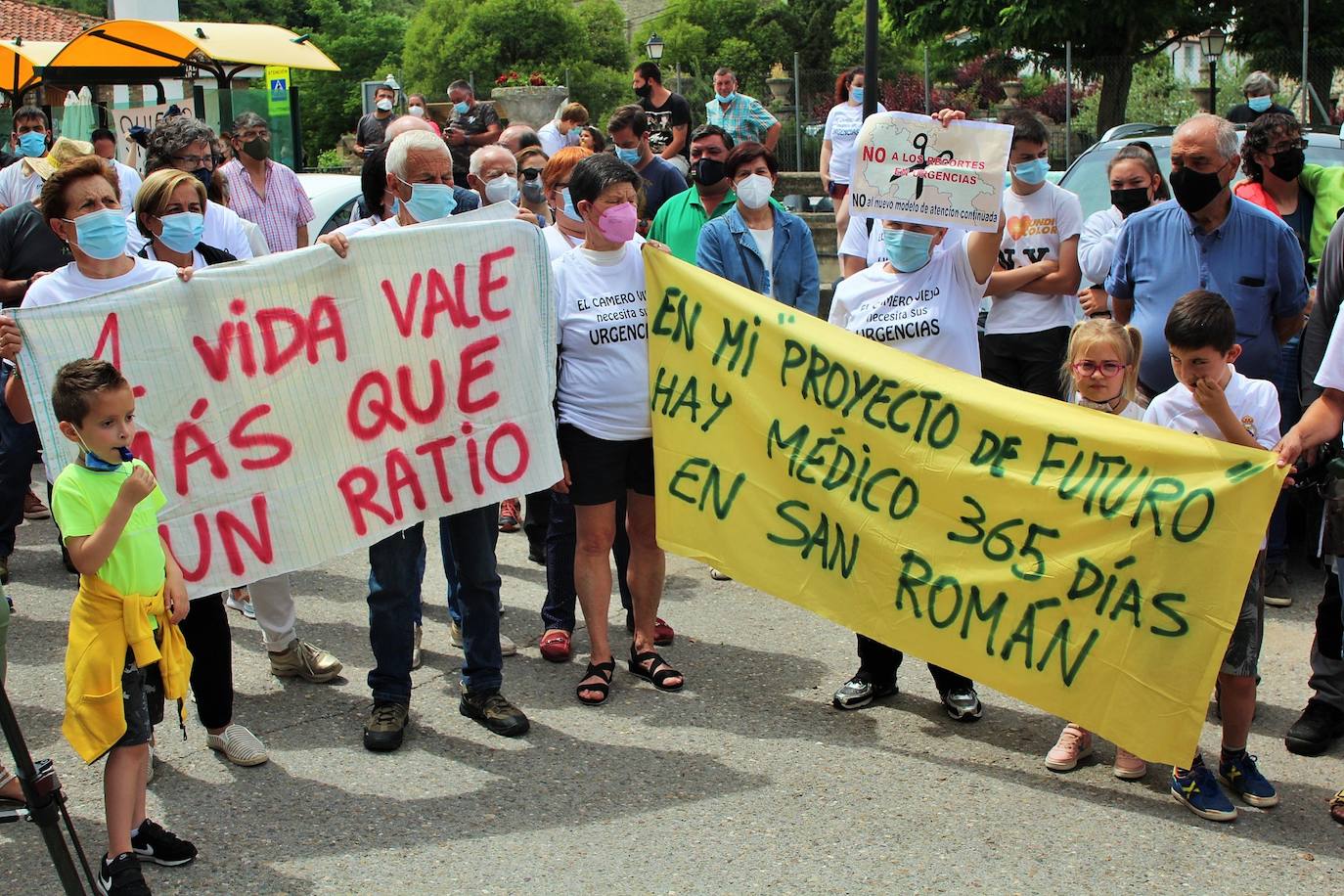 Fotos: Protesta en Cameros en defensa de las Urgencias