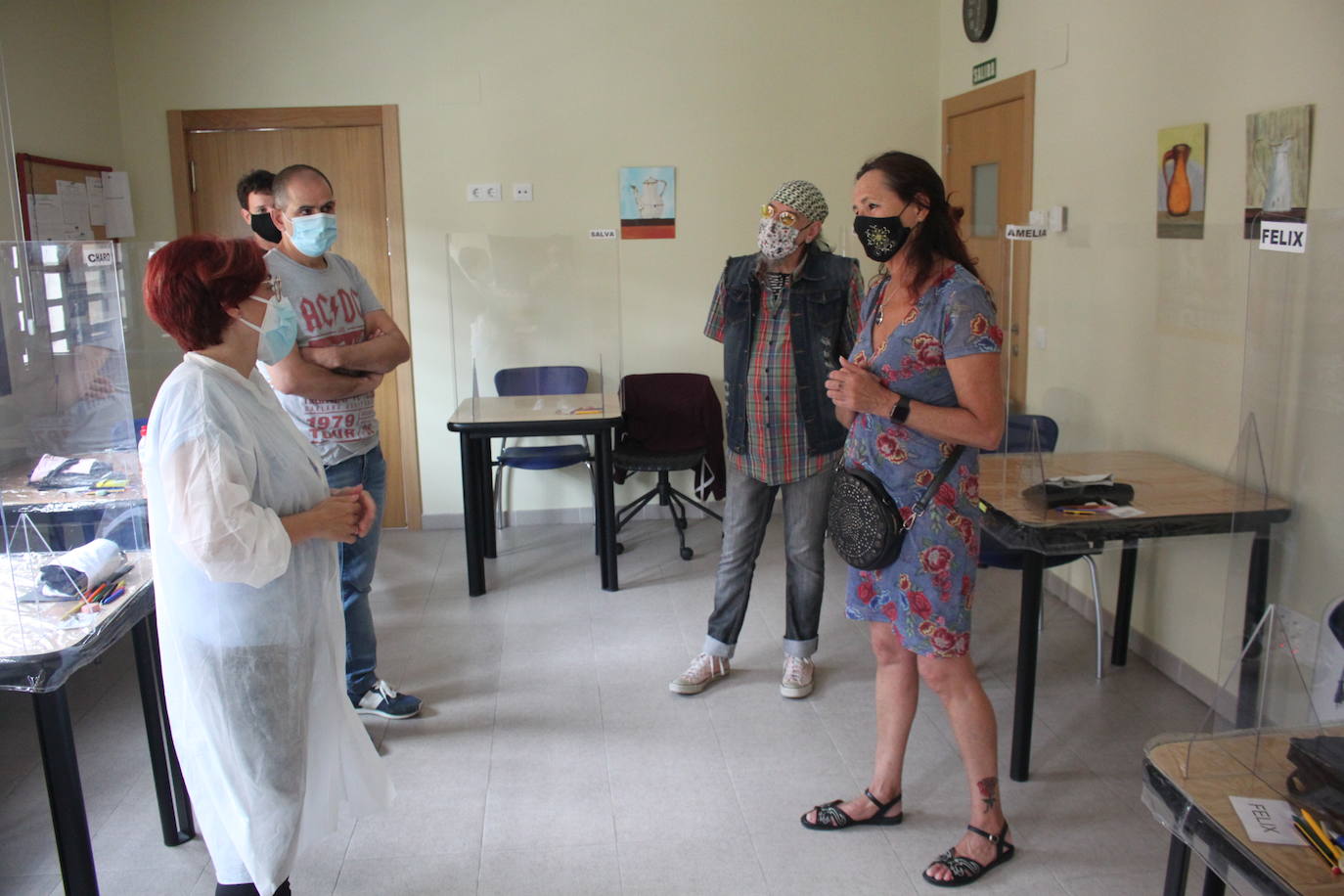 Fotos: &#039;El Drogas&#039;, en Alfaro con los enfermos de Alzheimer