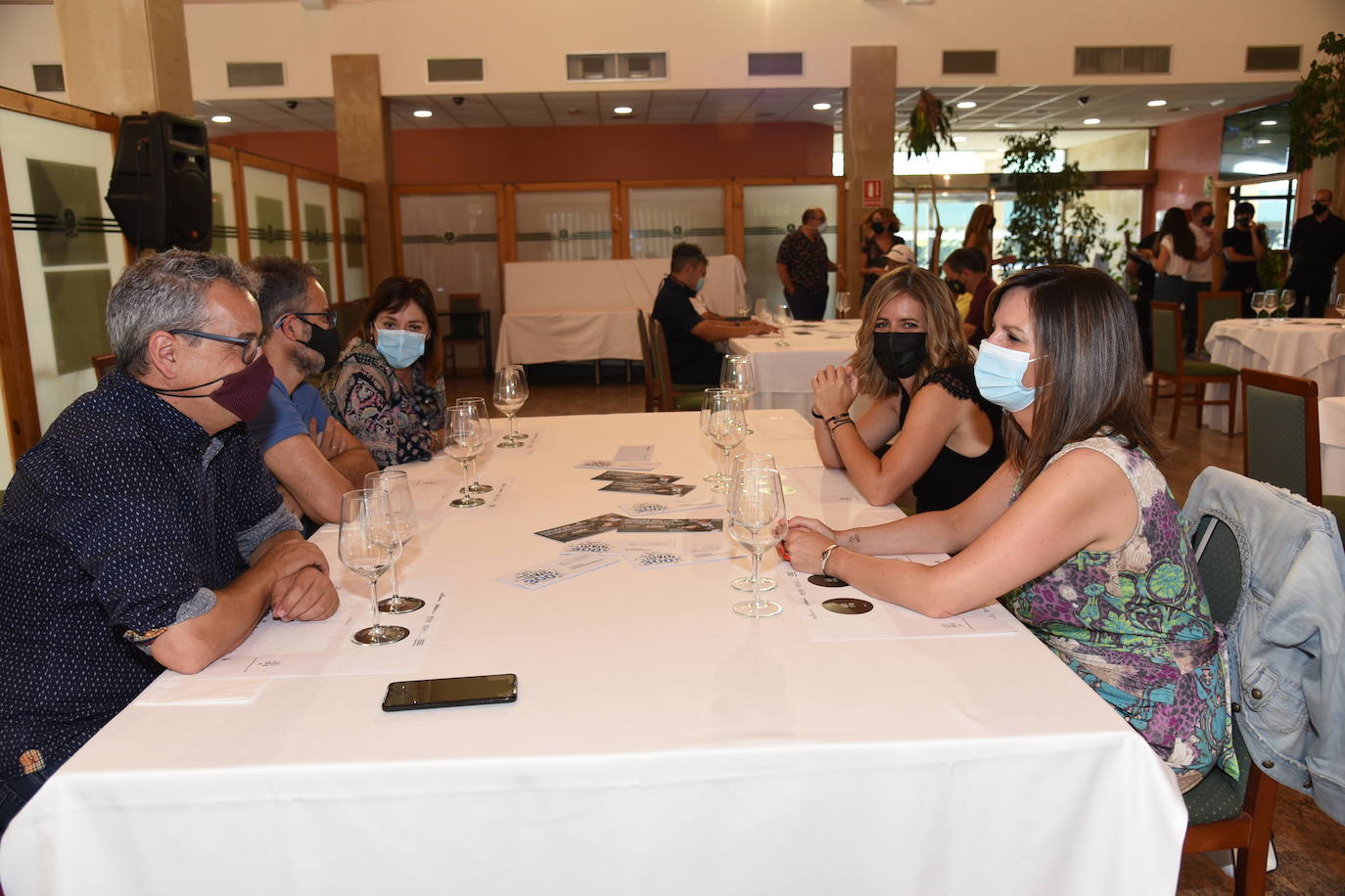 Tras la jornada de juego, los participantes en el torneo Bodegas Ontañón de la Liga de Golf y Vino disfrutaron de los vinos de la bodega en El Campo de Logroño.