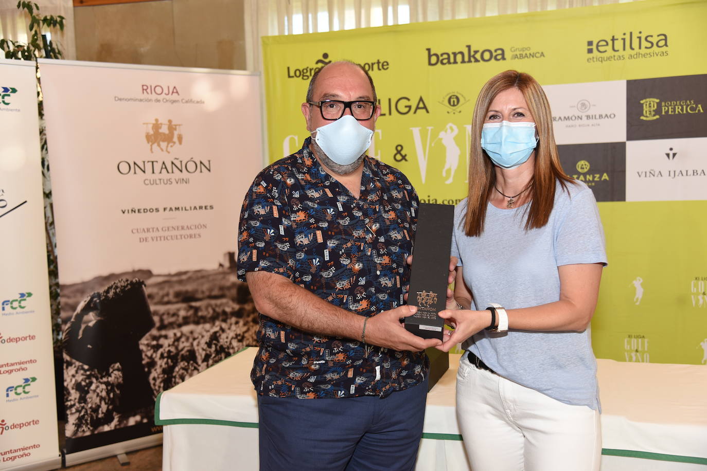 Los ganadores del Torneo Bodegas Ontañón, de la Liga de Golf y Vino, recibieron sus premios.