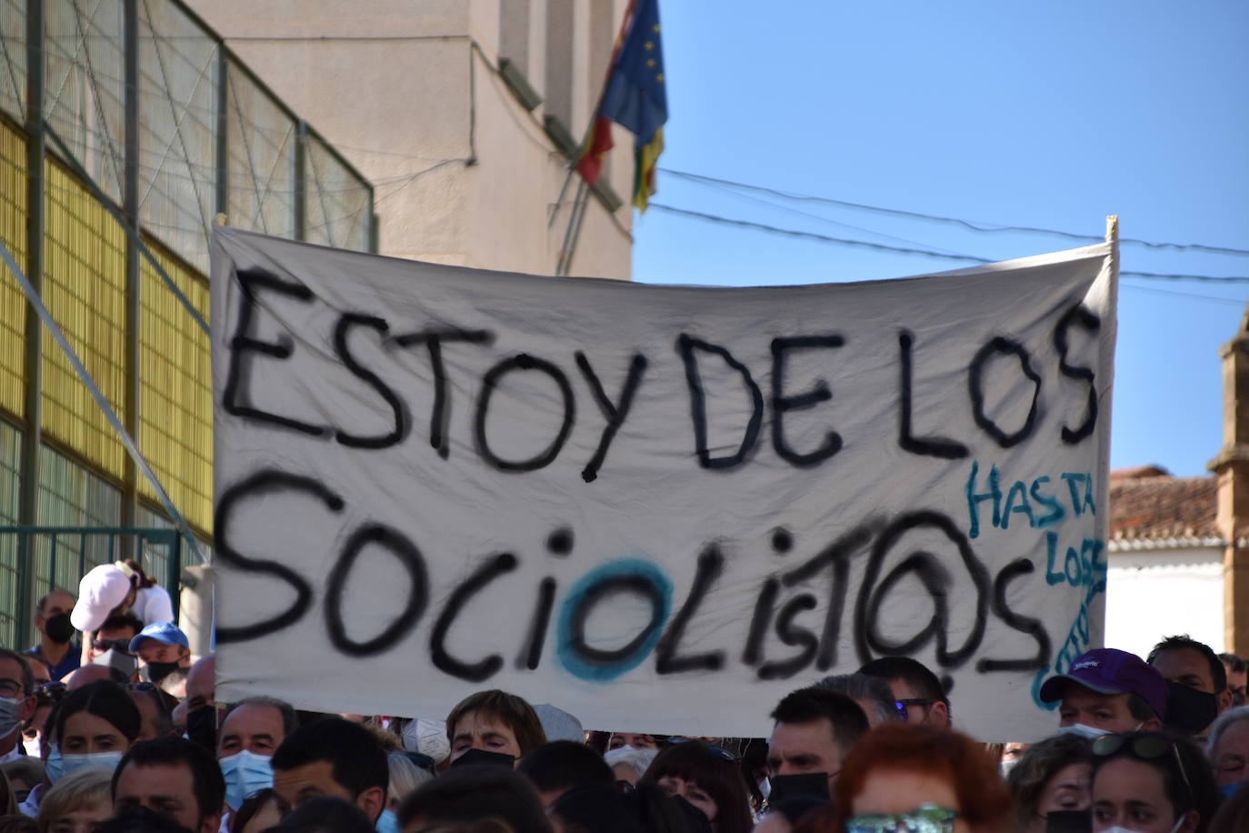 Más de 700 personas de la zona básica de Salud de Murillo de Río Leza se manifestaron en contra de las medidas previstas por Salud. 