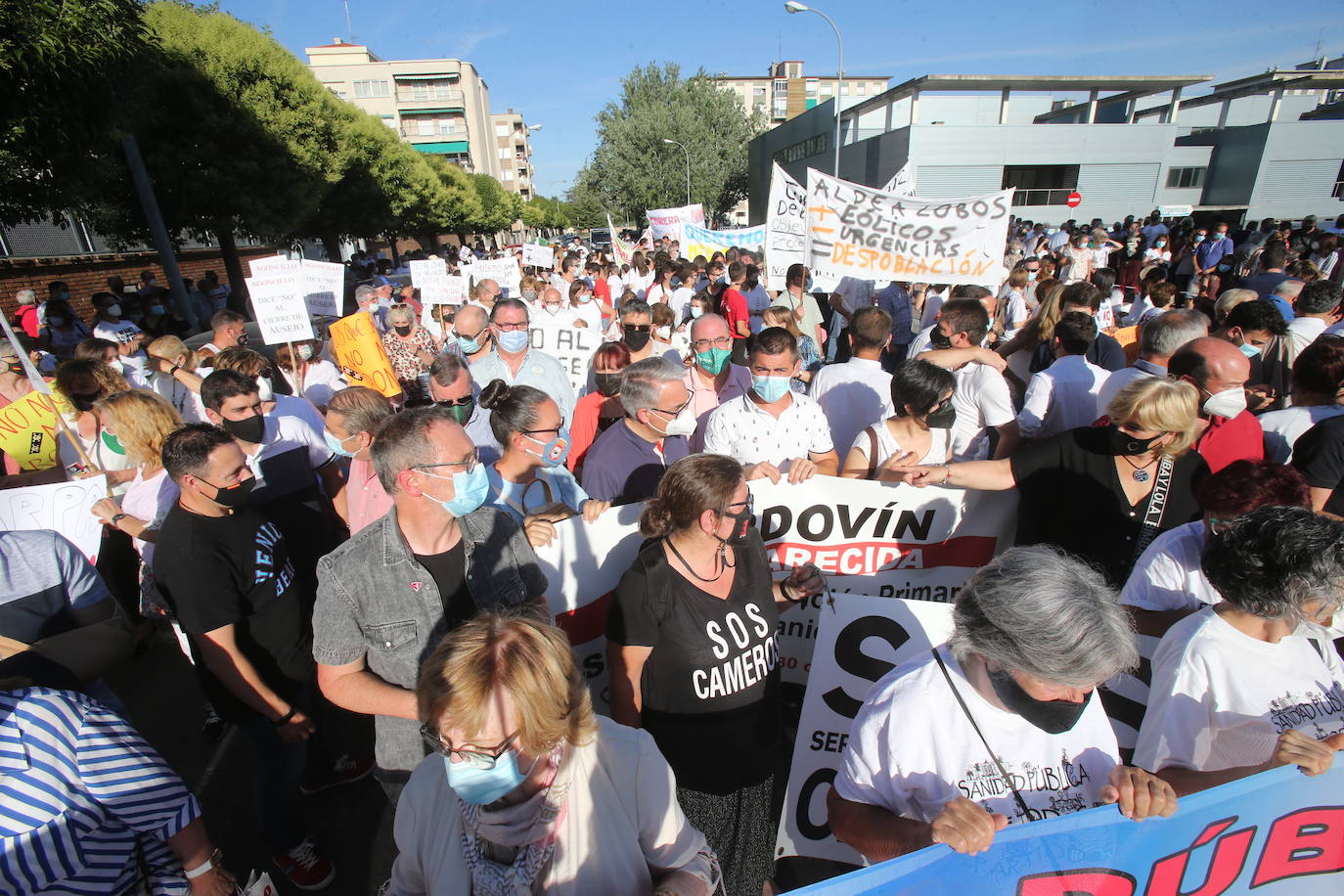 Fotos: Las imágenes de la manifestación en Logroño contra el Plan de Atención Continuada