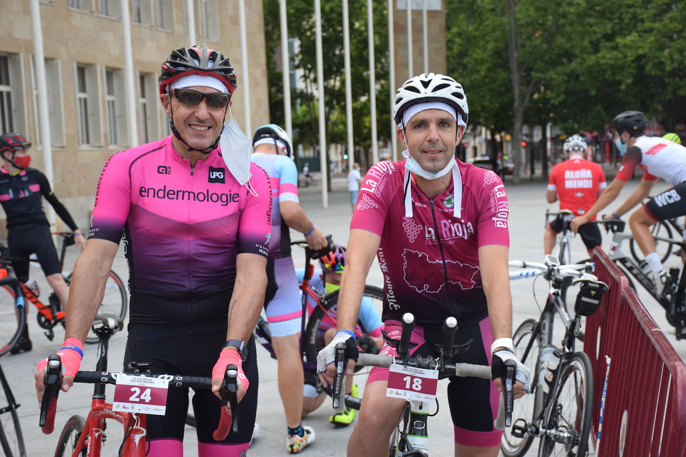 Fotos: La Cicloturista de La Rioja regresa en su cuarta edición con 300 ciclistas