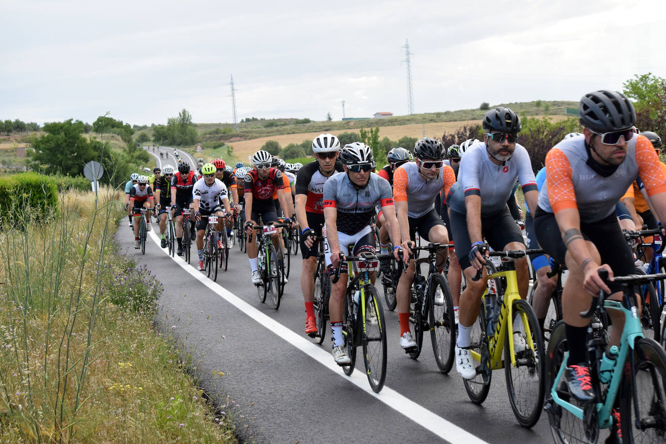 Fotos: La Cicloturista de La Rioja regresa en su cuarta edición con 300 ciclistas