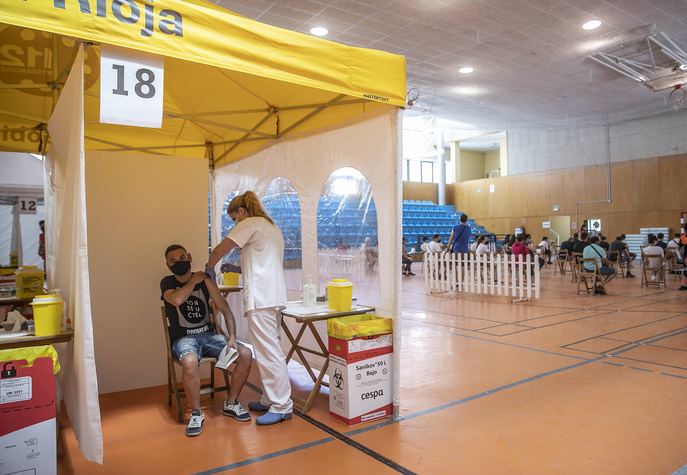 Los menores de 40 han empezado a recibir sus dosis este miércoles en Calahorra.