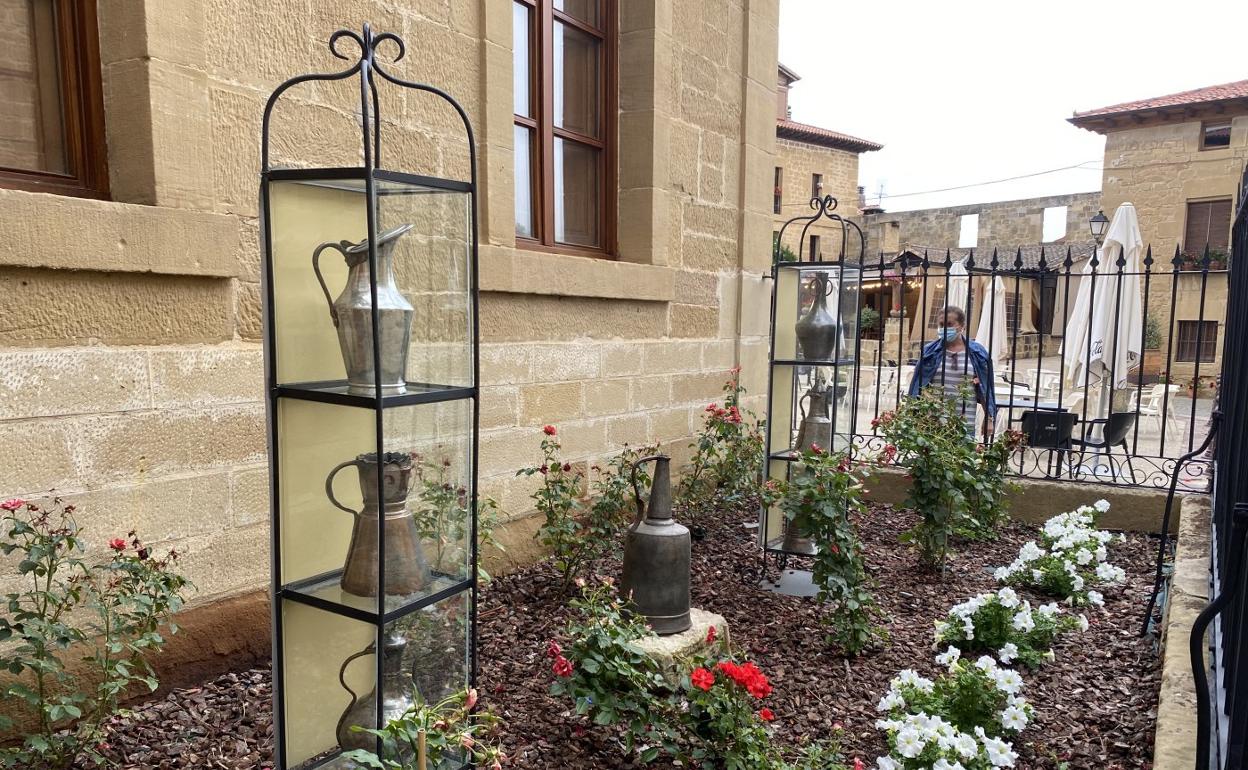 'Lavadero', donde próximamente se abrirá la oficina de turismo. Abajo, colección de Turquía 