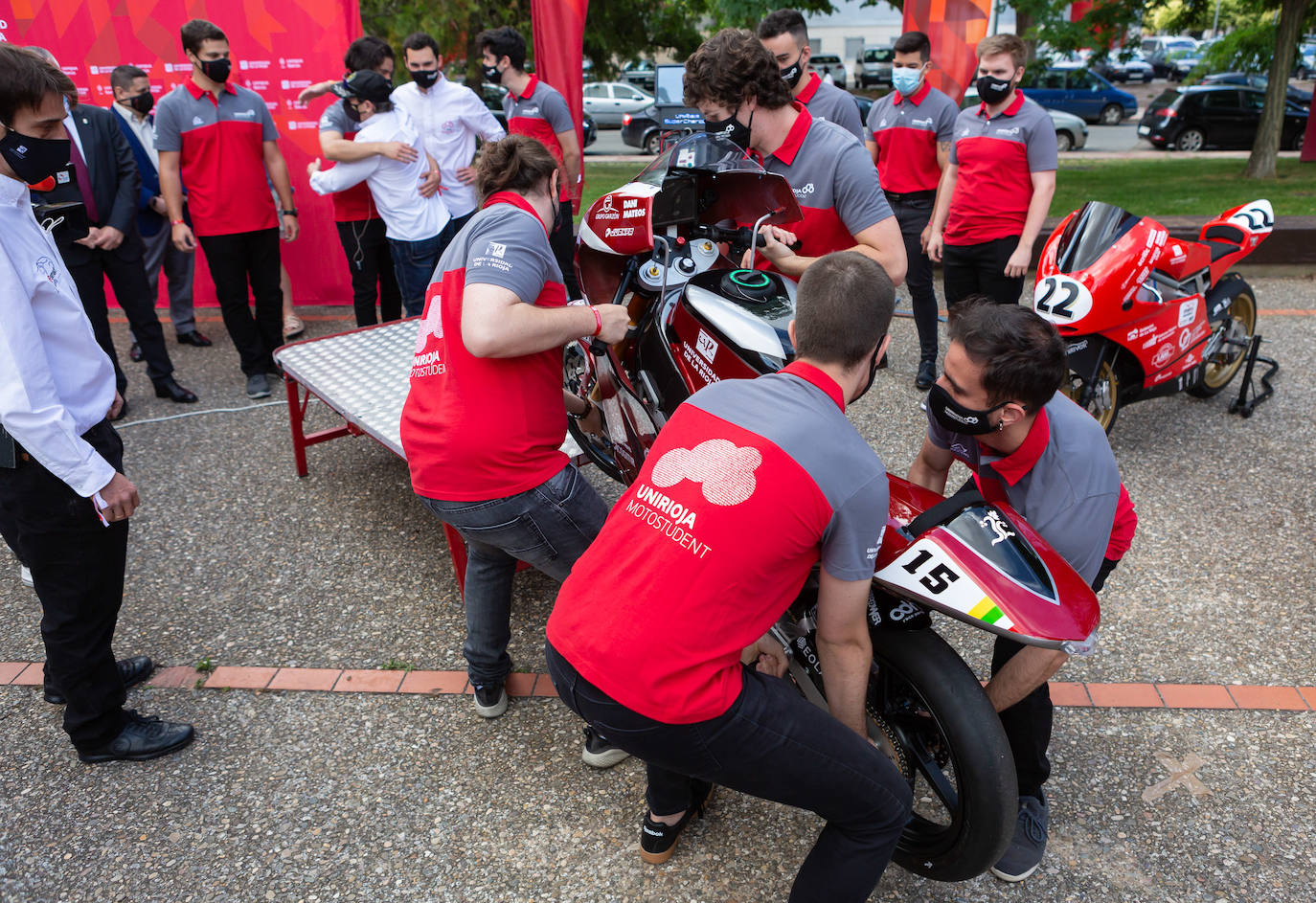 Fotos: La UR presenta la motocicleta que correrá en el Alcañiz