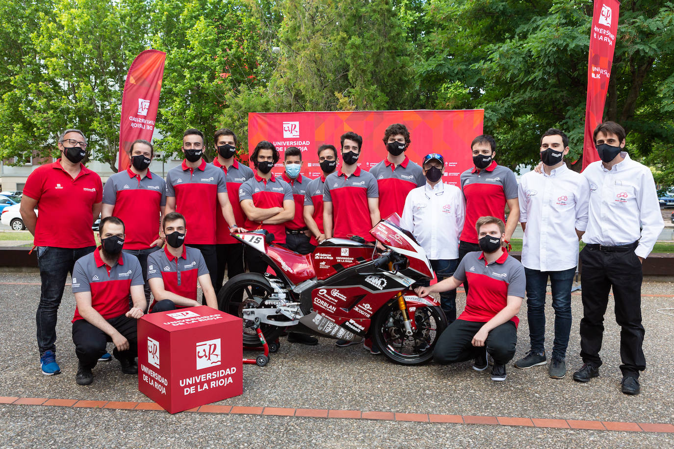 Fotos: La UR presenta la motocicleta que correrá en el Alcañiz