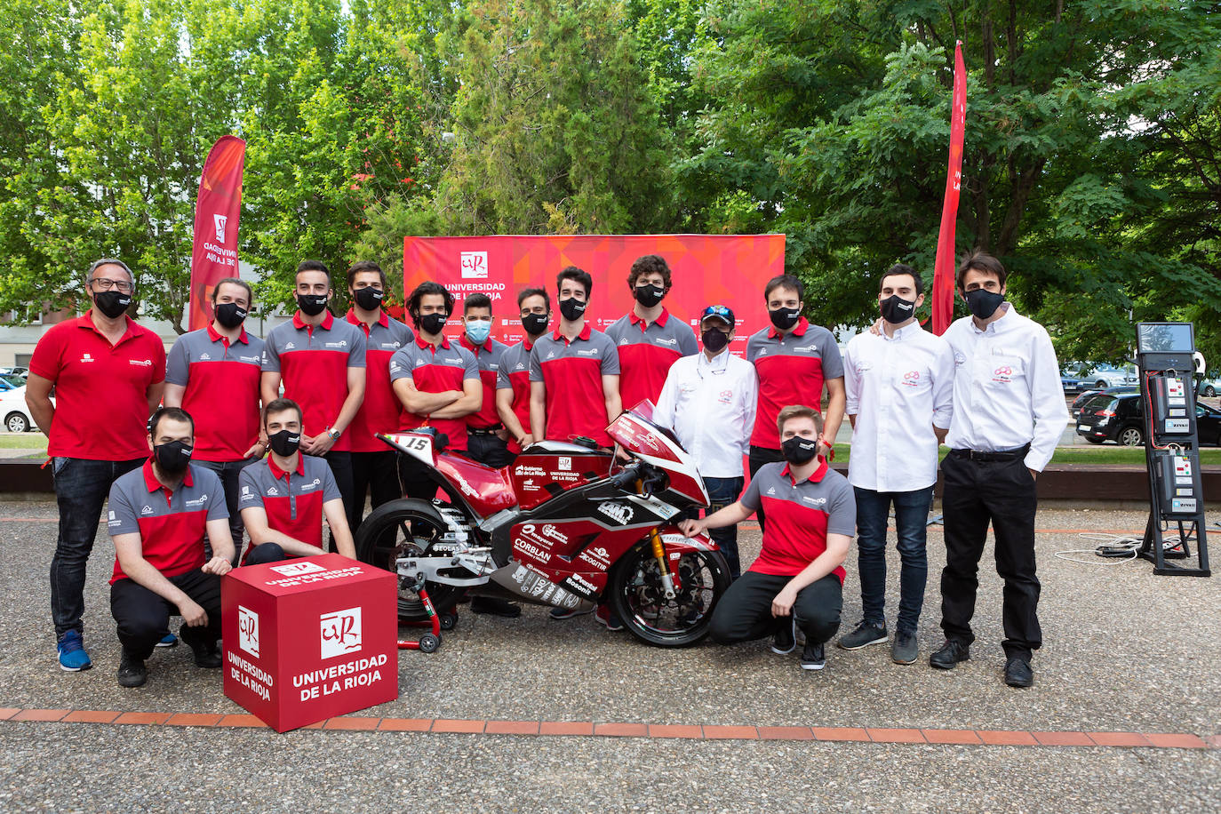 Fotos: La UR presenta la motocicleta que correrá en el Alcañiz