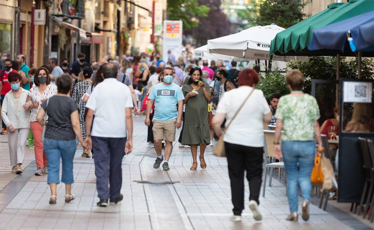 Una céntrica calle de Logroño. 