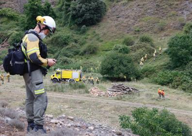 Imagen secundaria 1 - 300 profesionales afrontarán la temporada de alto riesgo de incendios forestales