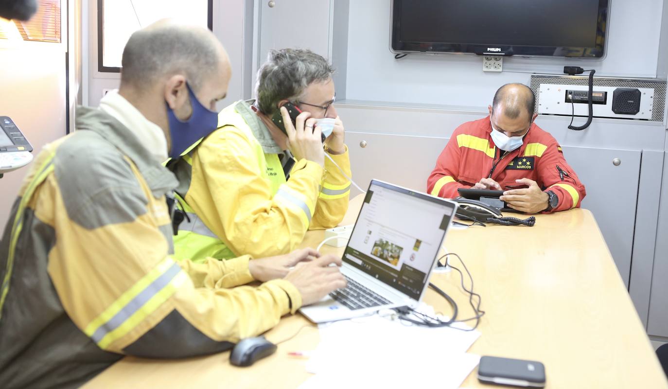 Fotos: La lucha contra el fuego, también el lunes