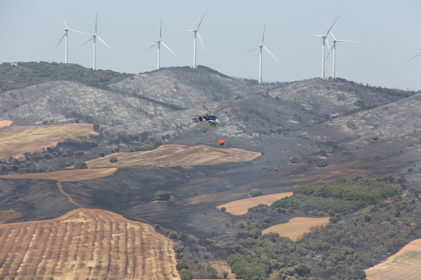 El incendio de Yerga queda «controlado», pero vigilado para evitar que se reavive