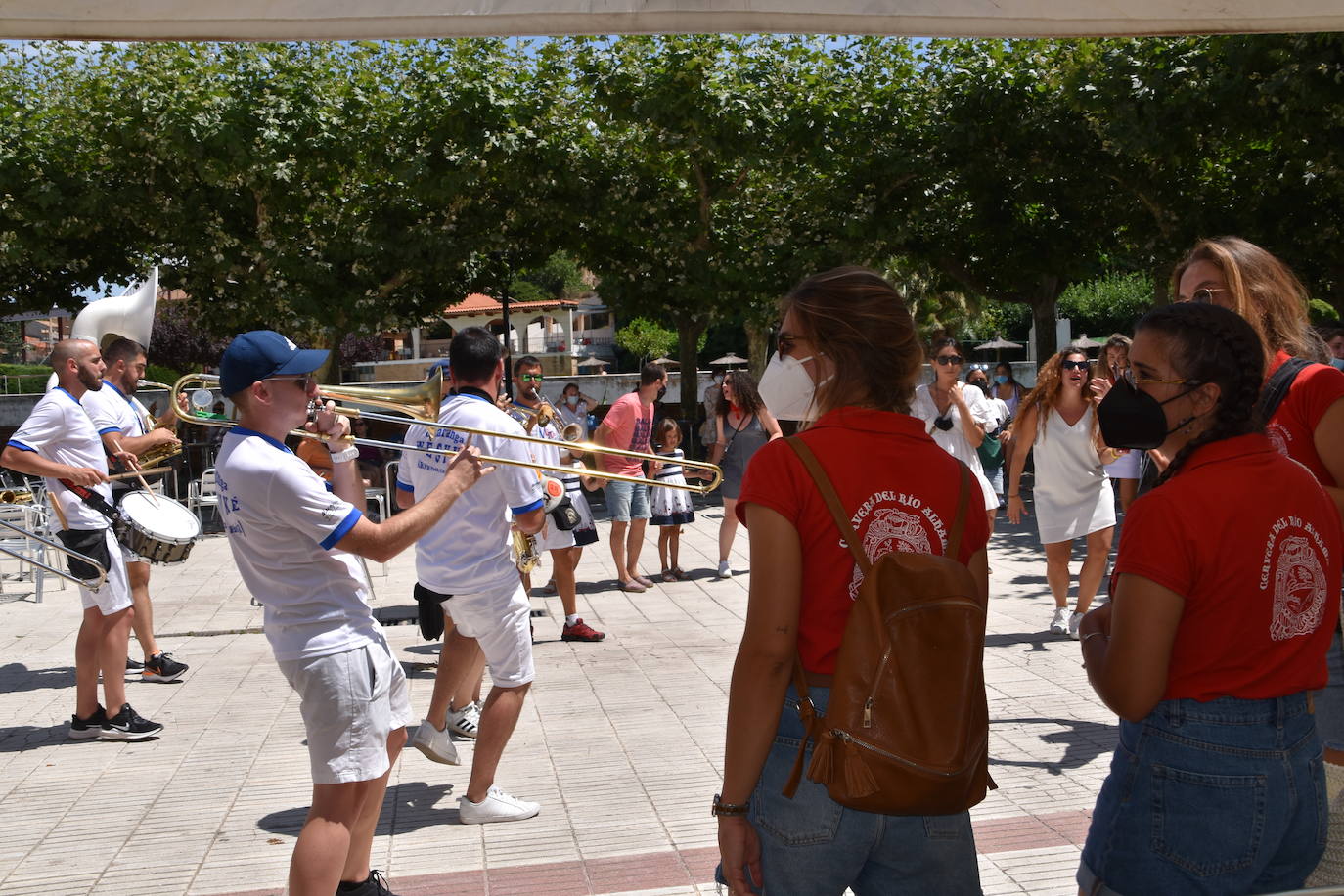 Fotos: Sonidos de charanga en Cervera