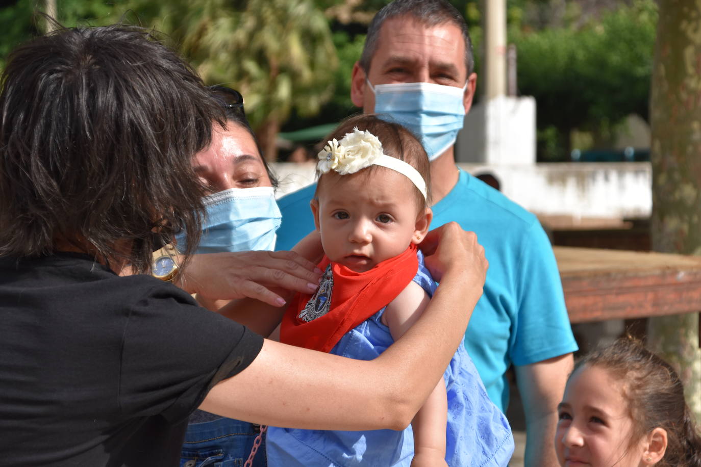 Fotos: Los cerveranos se ponen el pañuelo rojo