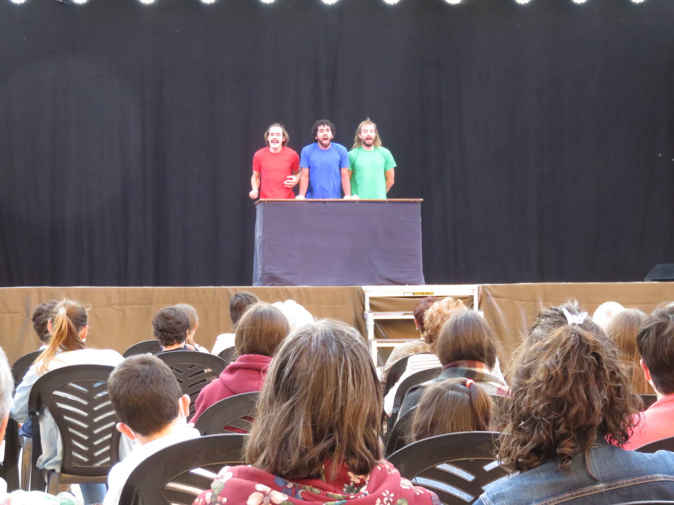 Artencalle, el Festival de Teatro, Circo y Artes de calle, ha convertido este fin de semana la plaza de España de Alfaro en un gran escenario al aire libre.