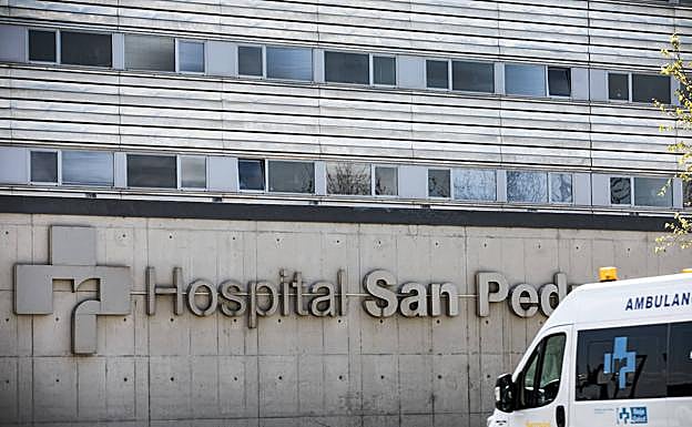 Herido un joven de 21 años en un accidente de tráfico en la 232 en Torremontalbo
