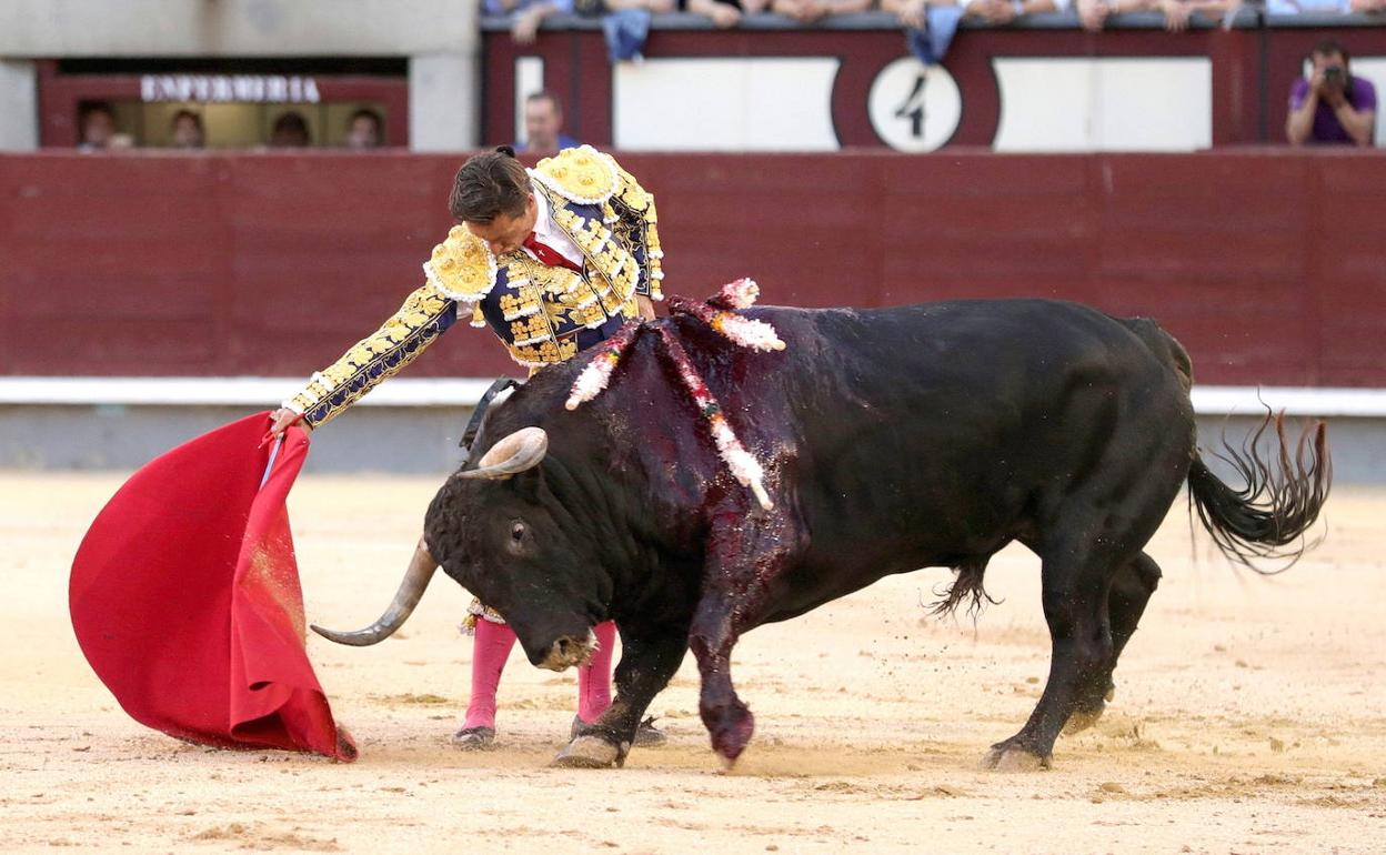 Urdiales, en Las Ventas, en una corrida de la feria de San Isidro de 2019. 