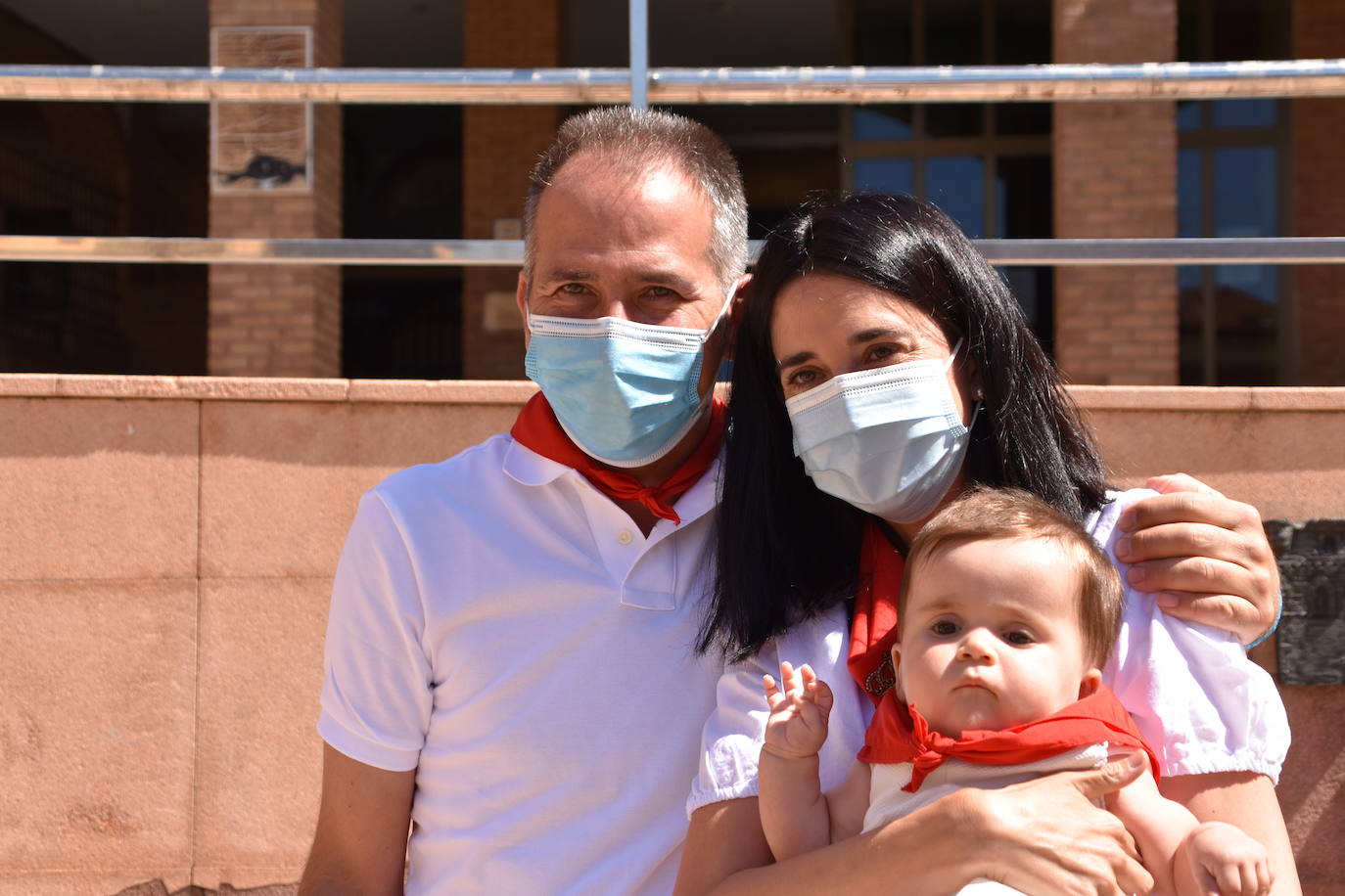 Imposición de pañuelos a los queleños nacidos en el último año.