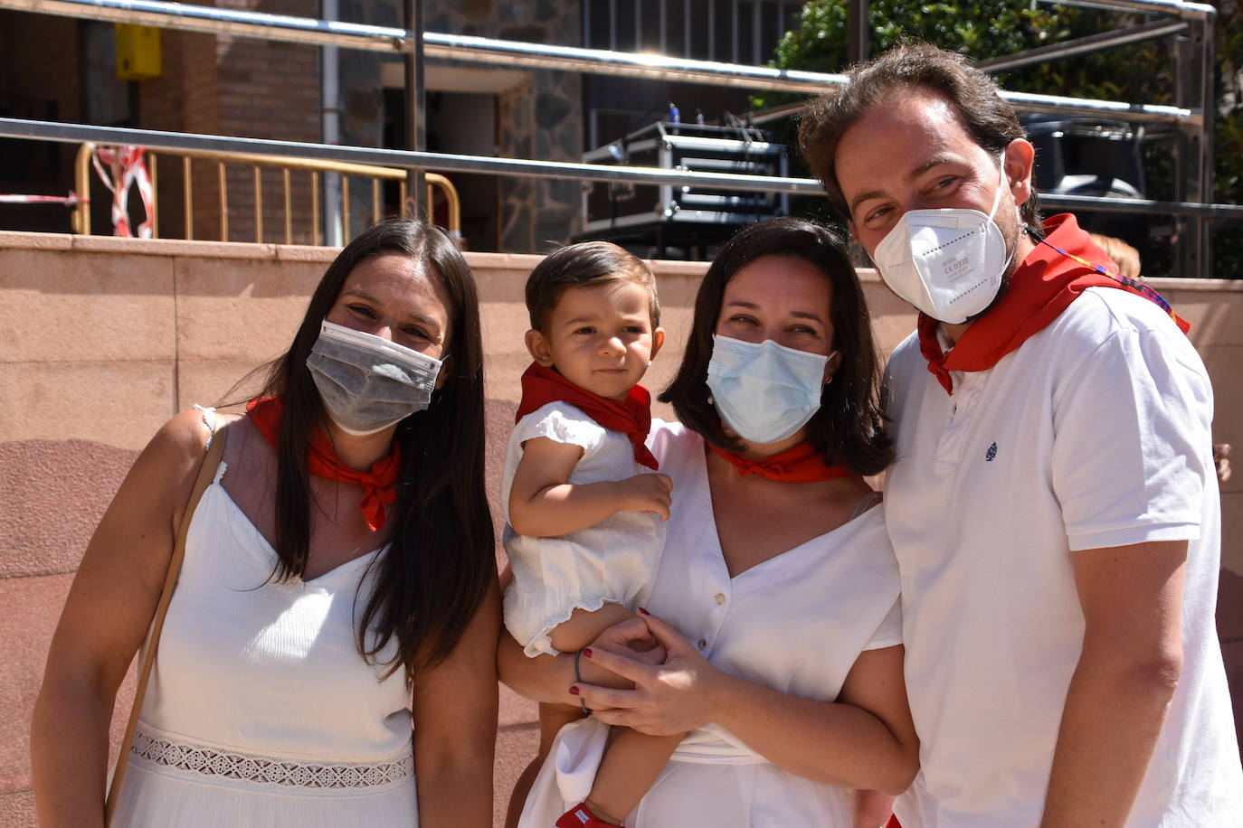 Imposición de pañuelos a los queleños nacidos en el último año.