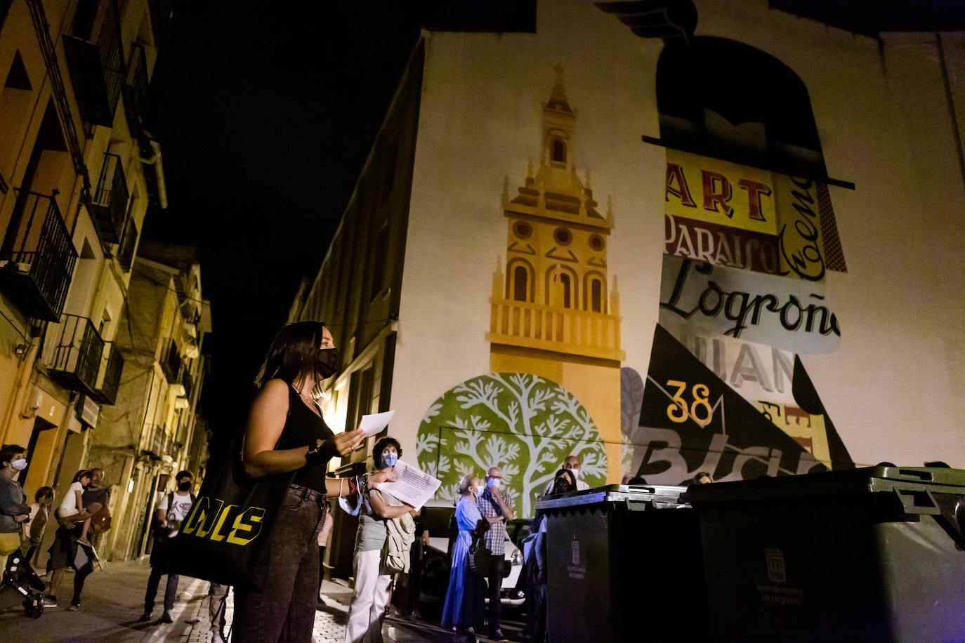 Arranca la ruta guiada de 'videomapping' en Logroño como una iniciativa pionera que ayer reunió a 200 personas. 