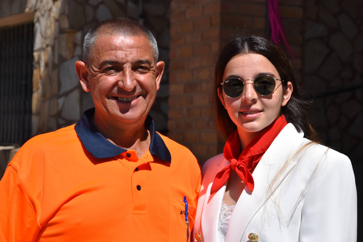 Fotos: Reparto de pan y queso en Quel y procesión a la ermita