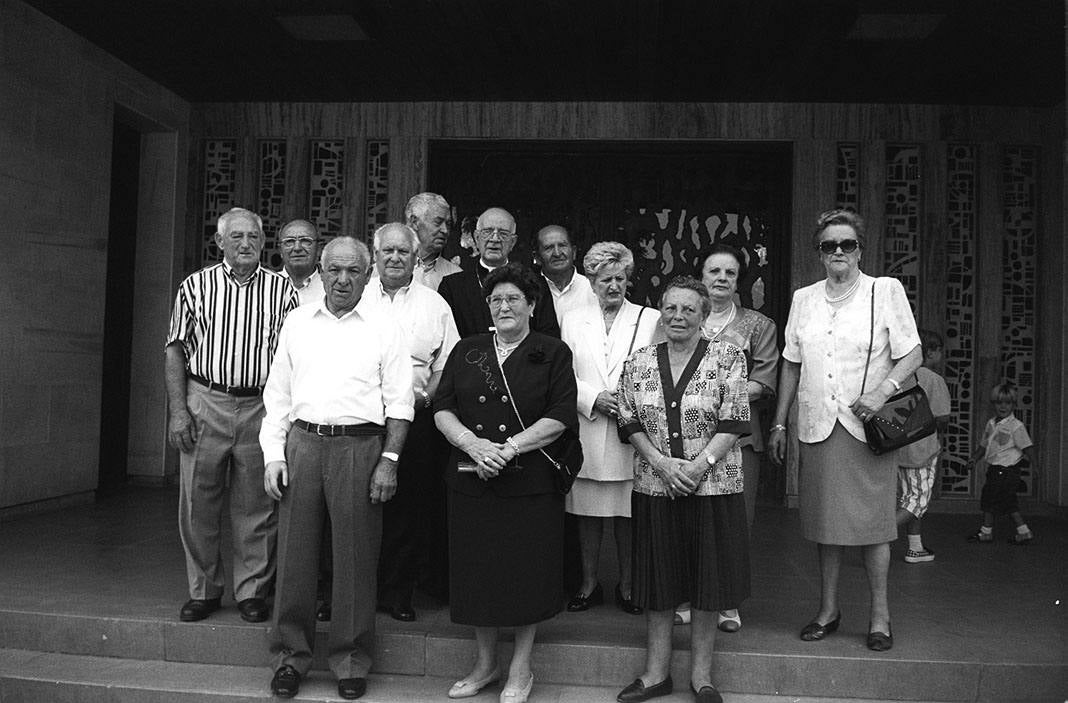 Los quintos de 1948 de Baños se reunieron en sus 'bodas de oro'. 