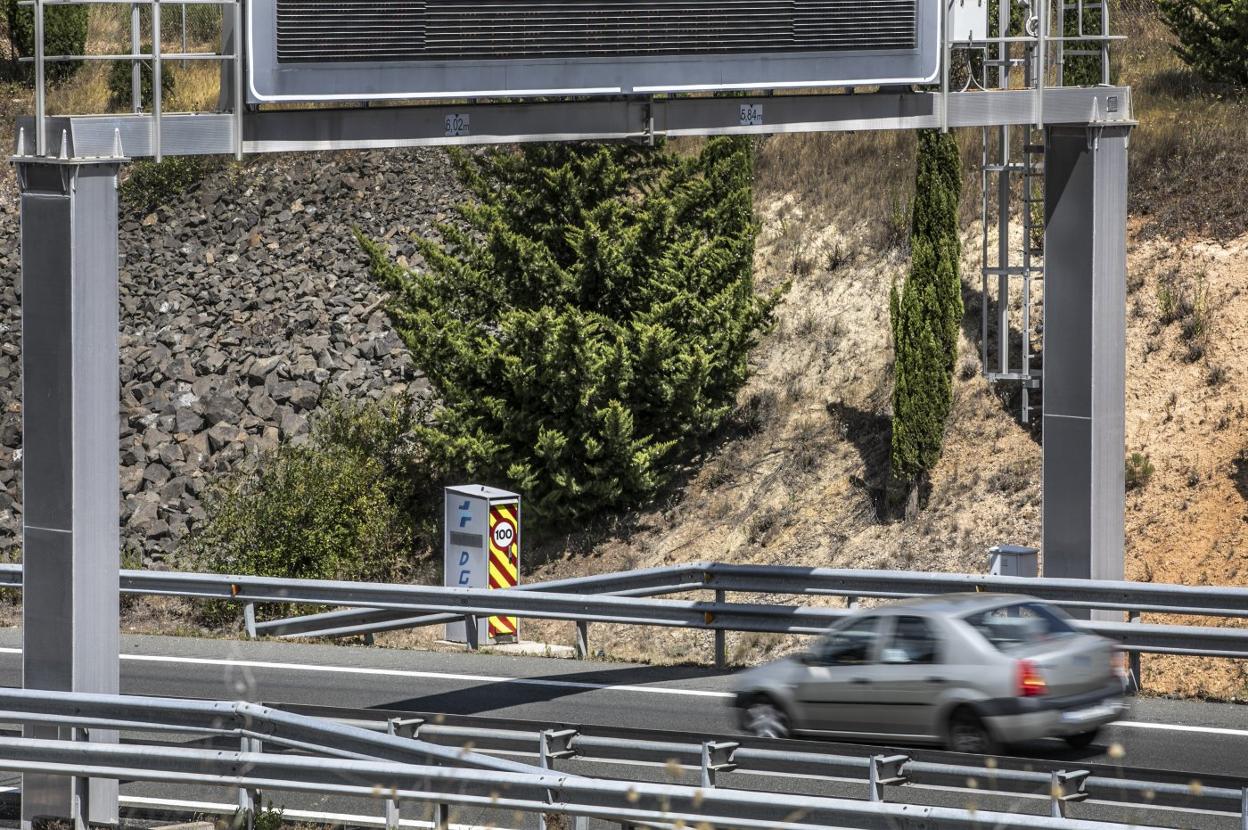 Radar en la AP-68, en San Felices, Haro, entre los 50 que más multan del pais. 