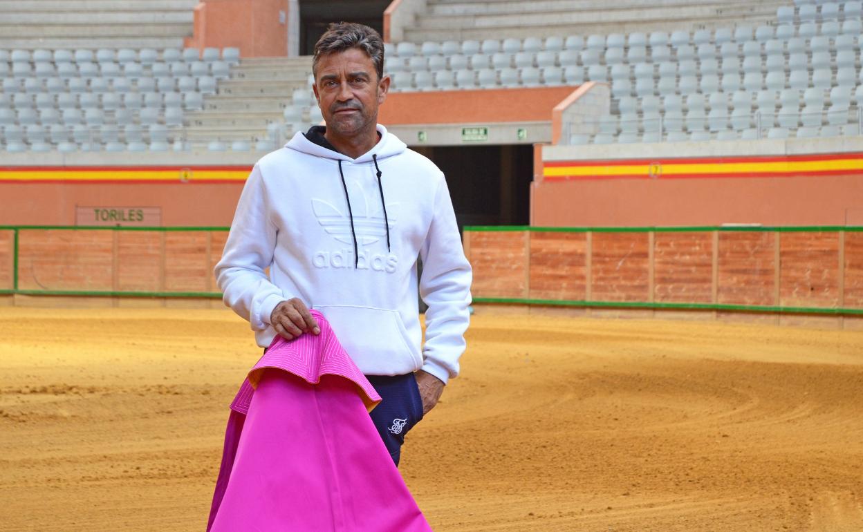 'El Víctor', en el Arnedo Arena, en un descanso durante uno de sus entrenamientos. 